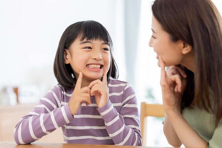 子供が歯並びや虫歯に悩まないお口に